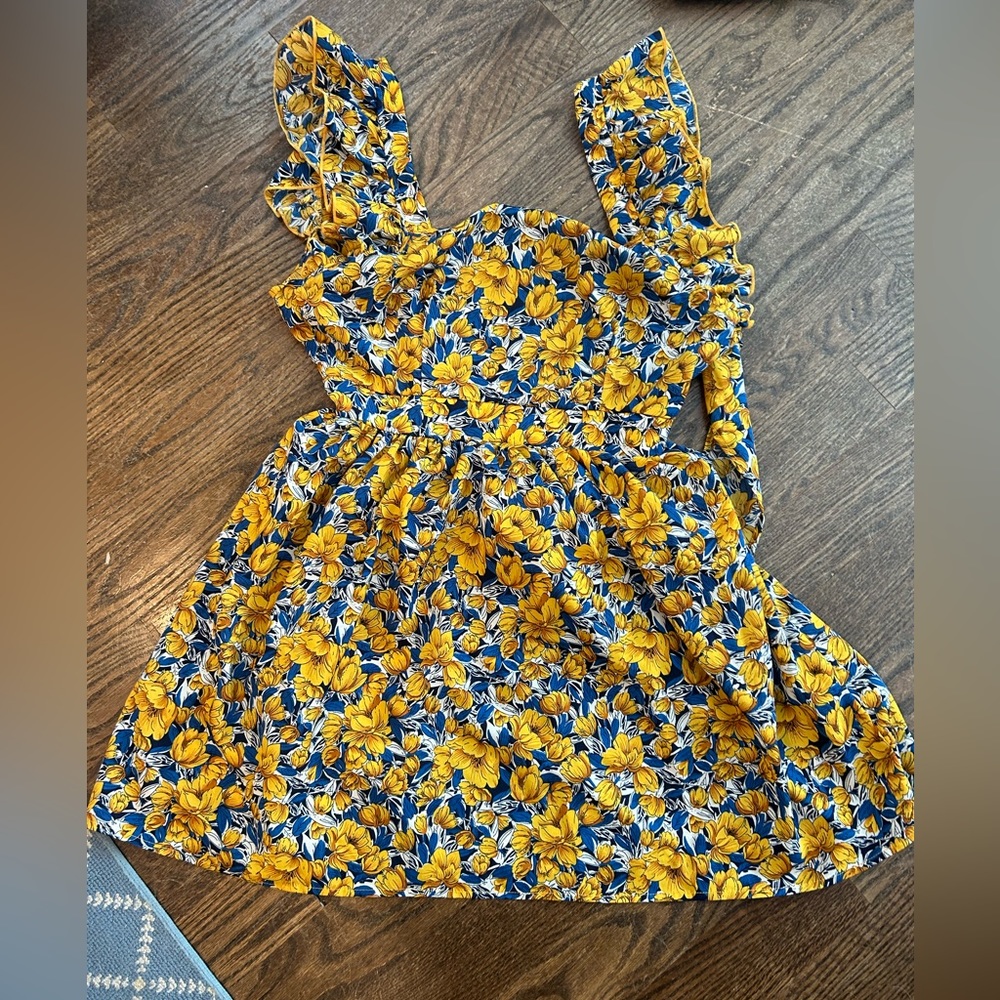 Sweet tie back dress